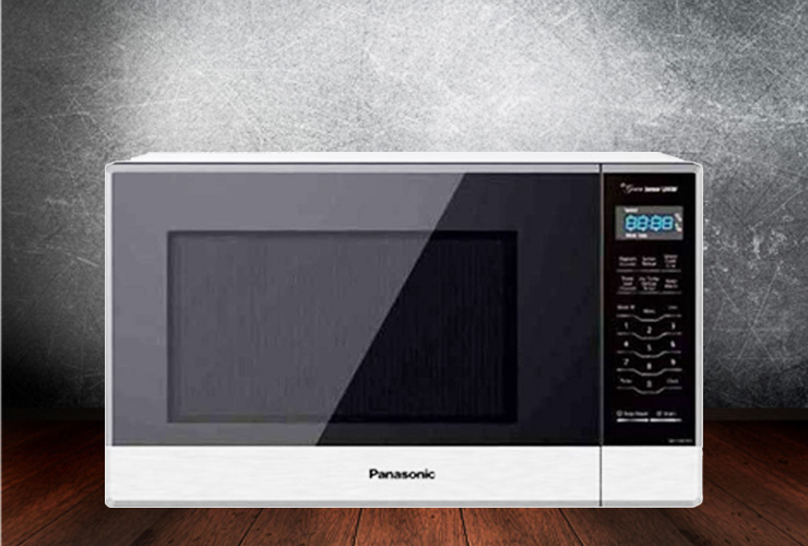 Panasonic NN-SN67HS: Compact Powerhouse Microwave