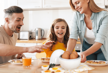 Microwave Egg Cooker: Quick, Fluffy Eggs Every Time!