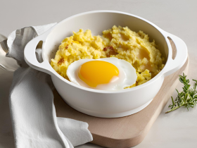 Microwave Egg Poacher: Quick Gourmet Breakfasts Unveiled!